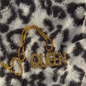 Queen 👸🏻 necklace